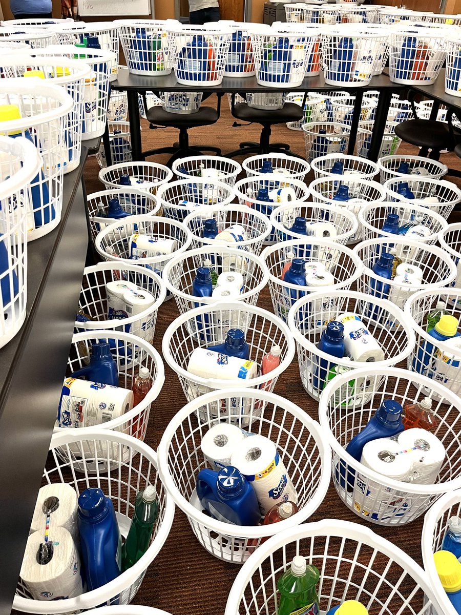 BcescSuccess's tweet photo. @Hamilton_CSD Success liaisons received a grant from @hamohfoundation ‘s Youth Philanthropy Committee to assemble 300 laundry baskets of cleaning/hygiene products. Thanks to @Shared_Harvest for the assist! Love our community partners 💙❤️💜#Proud2BCESC #BigBlueOnTheMove https://t.co/3SPMOuTC2a