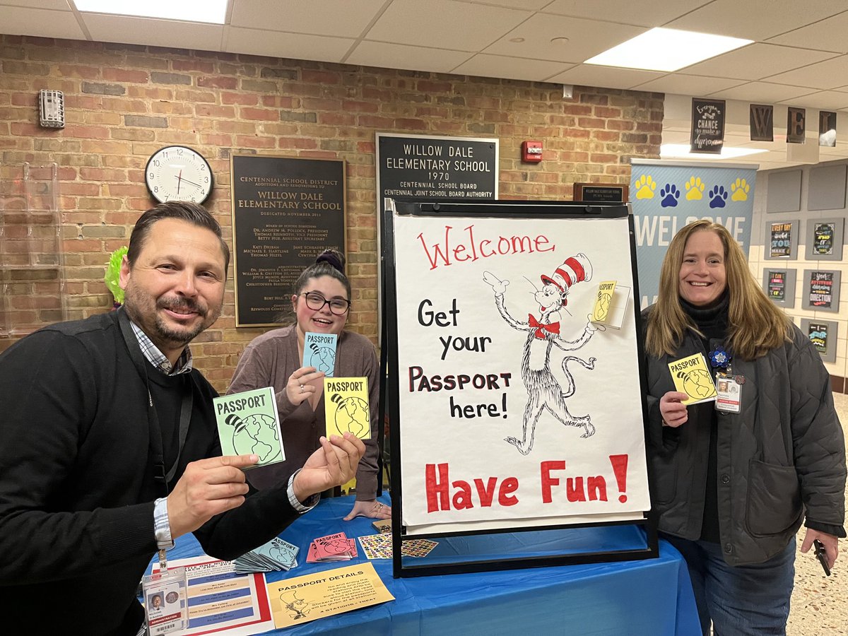 ⁦⁦@Centennial_SD⁩ - Families came out by the hundreds to attend the Title 1 Night ⁦<a href="/Willow_Dale_ES/">Willow Dale Elementary School</a>⁩! Great job by the teachers who organized the event! Special thanks to school board member Mrs. Crossan for attending and supporting this great event!  #pumapride