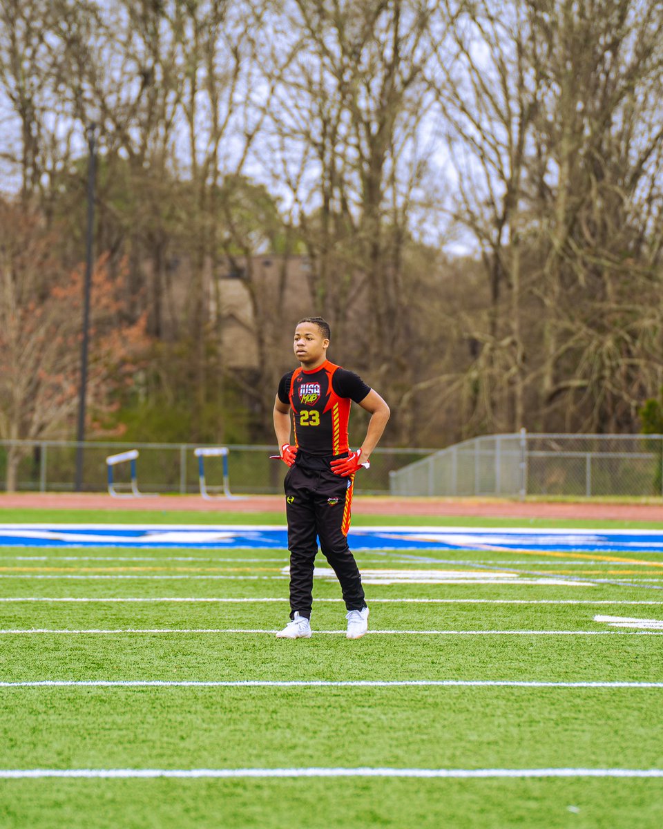 juiceworld2k's tweet image. Locked into the process with IVSAxMOB 7v7 🔐 @IVSA_TRAINING x @TMobusa x @SteveMcLendon96 | @GvillemiddleFB @coachjingram @tmalone980 @sikings_est89 @rd6speeds @CoachRucker12 #WeCom1ng #CarpeD1em #ATM