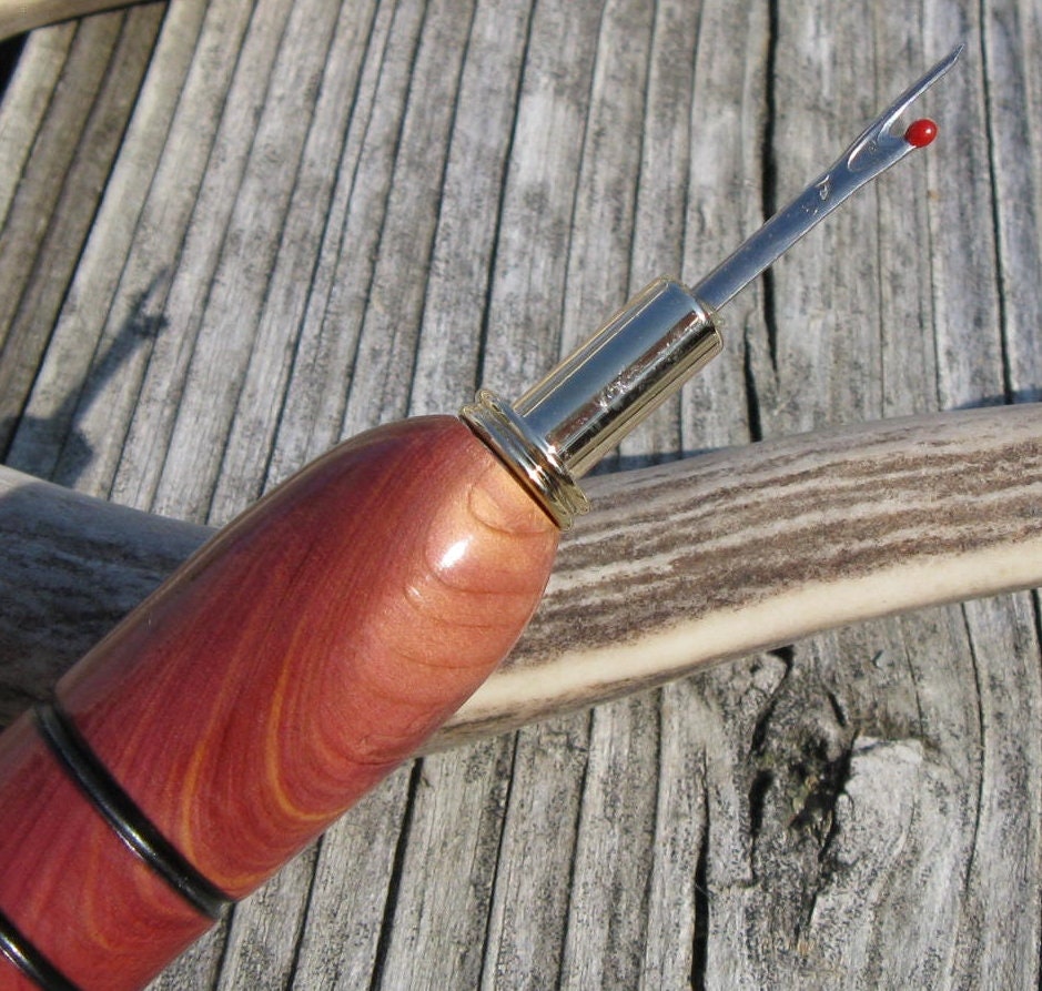 Emotional_Oasis's tweet image. Cedar Heart Seam Ripper Needle Threader tuppu.net/a34727d2  #NeedleThreader