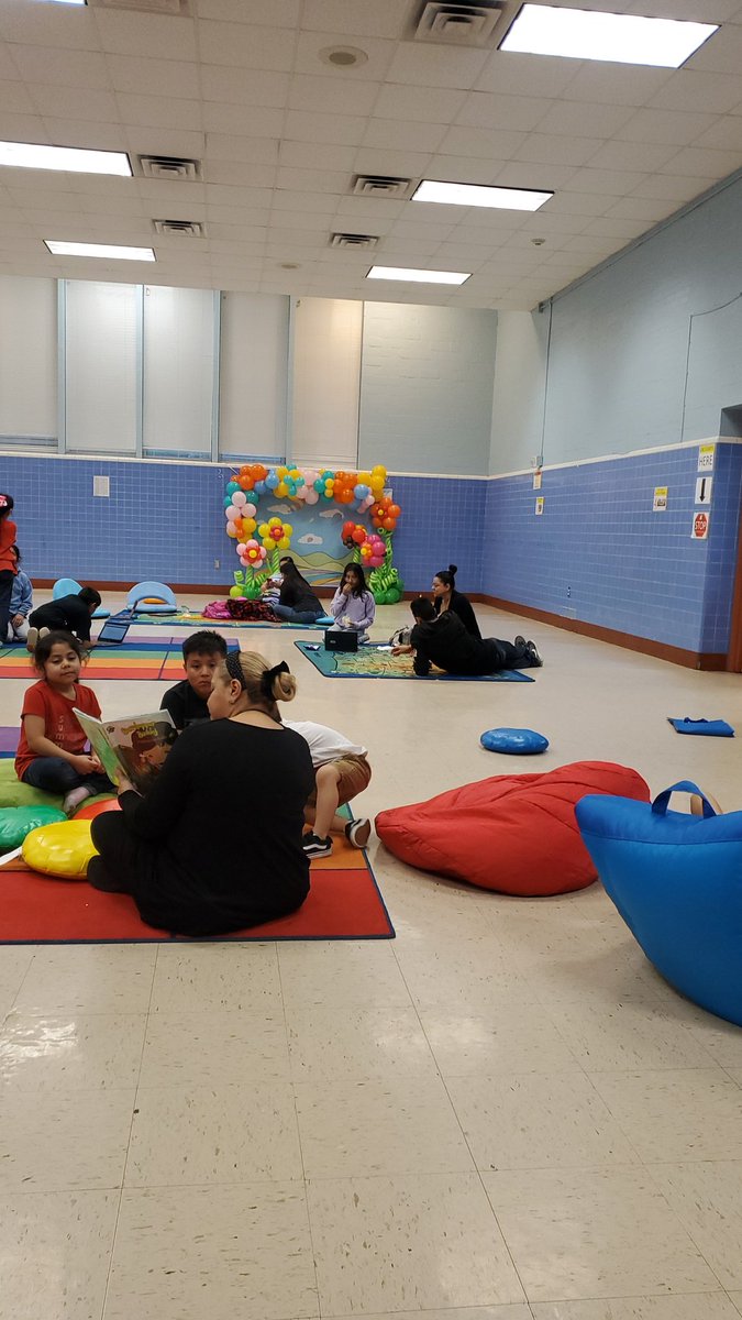 Nazaret Chavez-Guerrero (@nazaretchavezg2) on Twitter photo Family Literacy Night in honor of Dr. Suess' birthday.<a href="/DezavalaHisd/">De Zavala Elementary</a> @TeamHISD #DrSuess @HISD_Curric <a href="/HISDLiteracy/">HISDLiteracy</a> @HISDLibraryServ Family Literacy Night in honor of Dr. Suess' birthday.<a href="/DezavalaHisd/">De Zavala Elementary</a> @TeamHISD #DrSuess @HISD_Curric <a href="/HISDLiteracy/">HISDLiteracy</a> @HISDLibraryServ