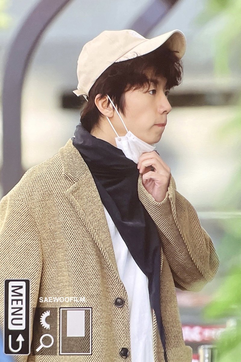saewoofilm_WY's tweet photo. 230303 출국 #2PM #장우영 #우영 #WOOYOUNG https://t.co/0ffYDbkPOP