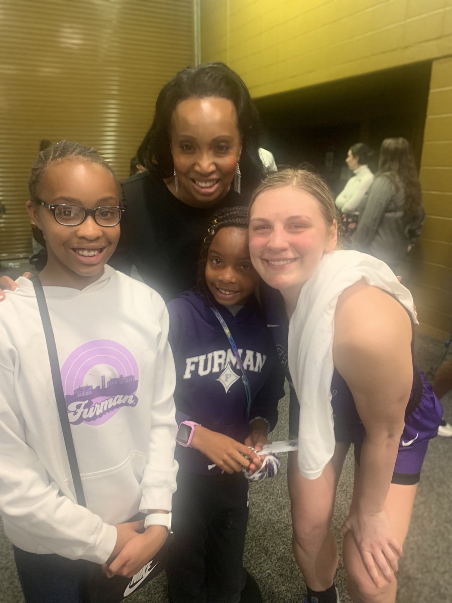 Tough loss to end the season but so proud of ⁦<a href="/FurmanWBB/">Furman Women's Basketball</a>⁩ especially All SoCon Senior Grace van Rij for everything she has done for the program and ⁦<a href="/FurmanPaladins/">Furman Paladins</a>⁩.
