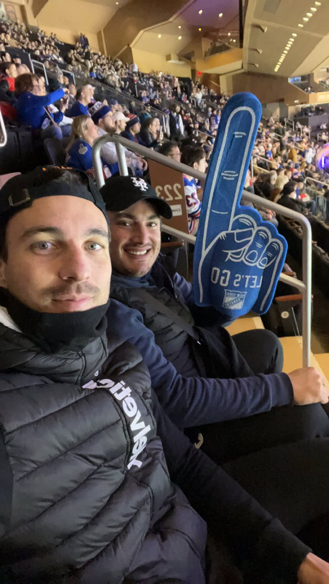 FloBacca's tweet photo. Let’s go Rangers ! #NYR https://t.co/kDdag44aGN