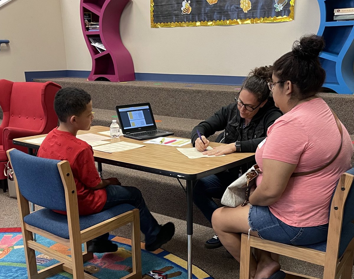 Equitable_Edu's tweet photo. Iโm so glad to see our strategic plan in action. Our pathways planning conversations for incoming sixth graders have been very productive and rewarding. Thank you, Seguin ISD counselors. #WeAreSeguin #CCMRready https://t.co/vAj5tyKxel