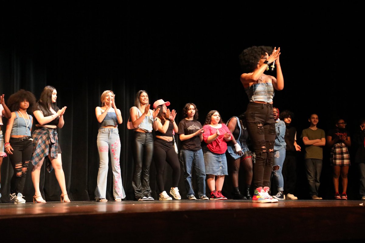 mchsaacc's tweet photo. Part 1: And that’s a wrap ladies and gentlemen 🙌🏽! Our first annual BHM Fashion show was a hit and an ultimate success! We can’t begin to thank everyone for their enormous support of AACC throughout the month of February. #HappyBHM❤️🖤💚 #RPND💚 https://t.co/RSRif56798
