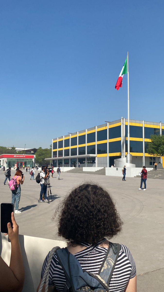 lilianadelgadx's tweet photo. @samuel_garcias Si pero la universidad autónoma de Nuevo León abusa sexualmente de sus alumnos #JuanNoEstasSolo https://t.co/d38eQD8pCV