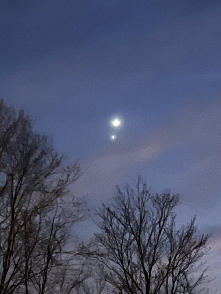 Can anyone tell what I’m seeing in the night sky? Went out to the barn and looked up,there it is. Is it a planet and a star? I hope someone can educate me.