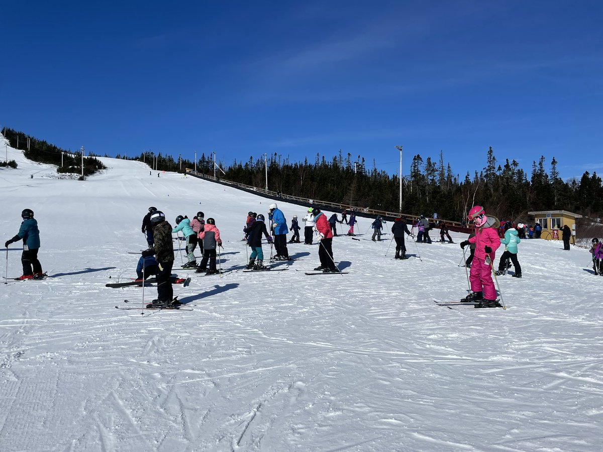 flynn18_flynn's tweet photo. Holy Cross Hurricanes hit the hills today!  It was a cold but wonderful day!!!! #holycrosselementary https://t.co/HZda6fMt5I