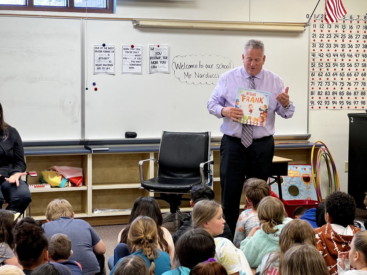 It was so nice reading to students at Navarrete Elementary School, especially during Read Across America Week. I have to be frank ... 'Being Frank' is one of my favorites! #WeAreChandlerUnified