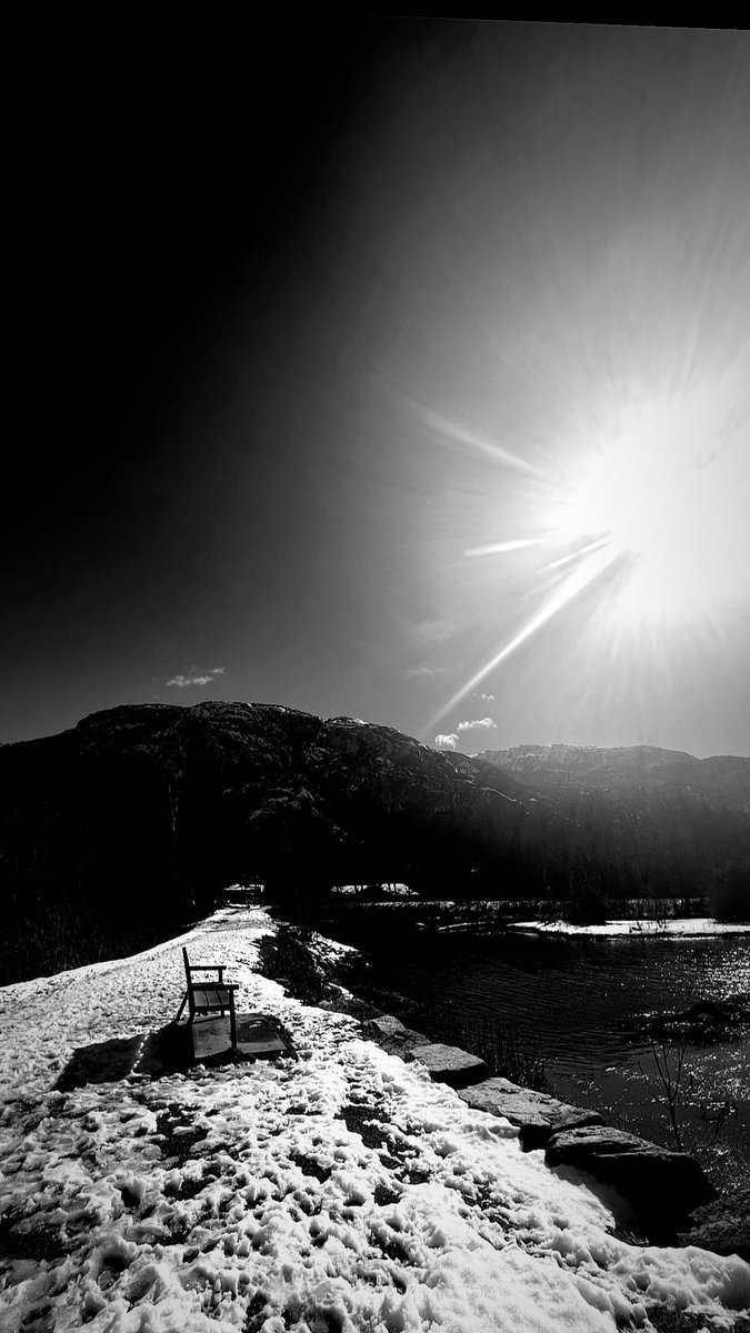 caseyjoloos's tweet photo. leave it better than you found it. ✨ #exploresquamish #bcstorm https://t.co/jlZBQVpq7a