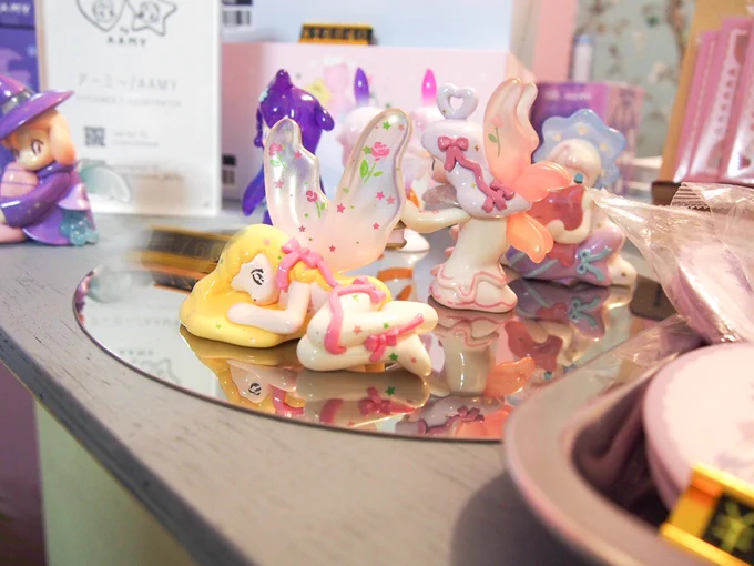 おはようございます#5人のアリス展 本日3日目です。作品・グッズとともにお待ちしております。石川町駅が最寄り、中華街近くのNEWオープンしたかわいいギャラリーです春のお出かけにぜひいかがでしょうか。会期は21日まで。ALTに詳細あり  
