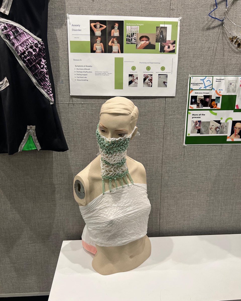 Fashionpob1's tweet photo. Adina is presenting her AP 3D Sustained Investigation Exhibit in the gallery. @BWileyPOB @JMurrayPOB @marytomeara @DrJimBolen @POBJFK https://t.co/S8bTxeTYuP