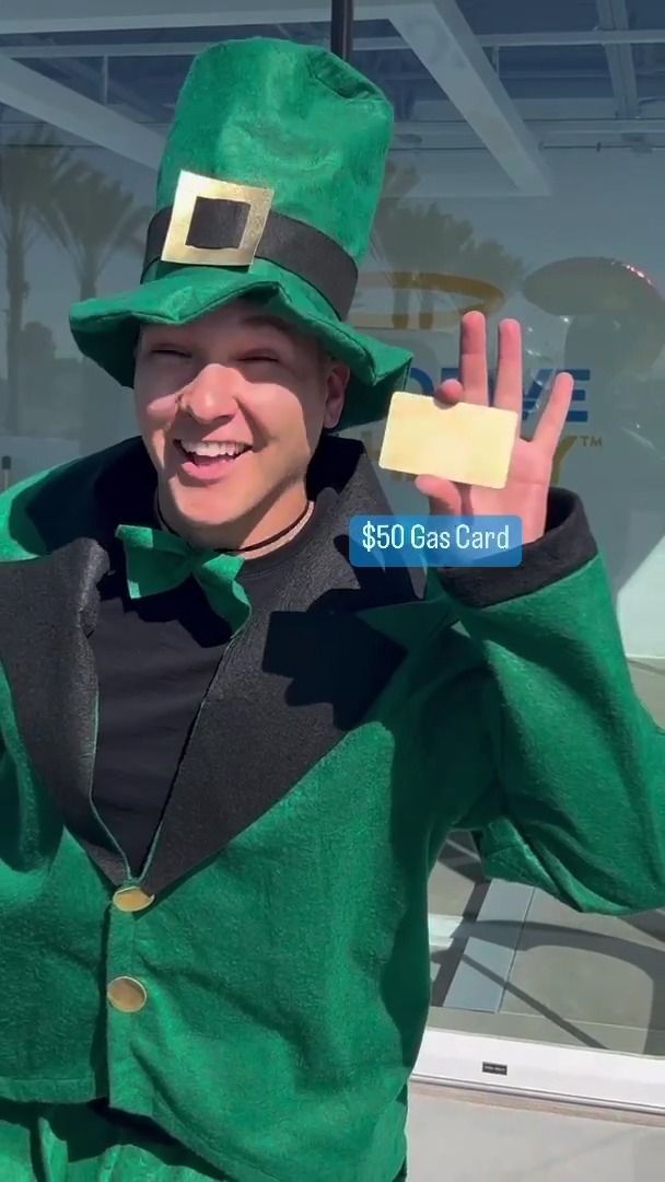 Carvana on Twitter "Fuelin' lucky? Pick up your next ride at a Carvana car vending machine