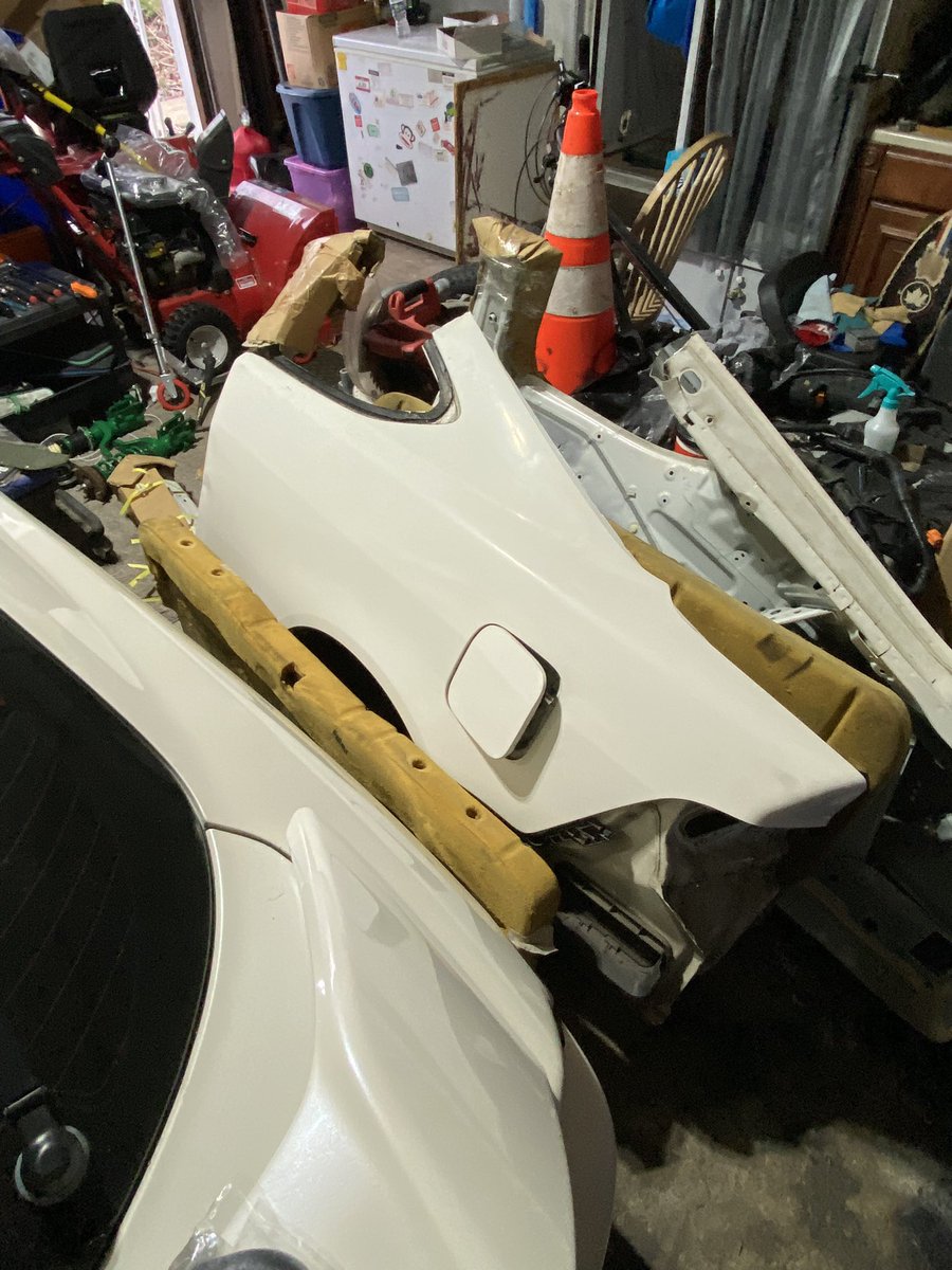 HEATRIZES's tweet photo. JDM type R quarter panels for a steal https://t.co/ZddBewIGvL
