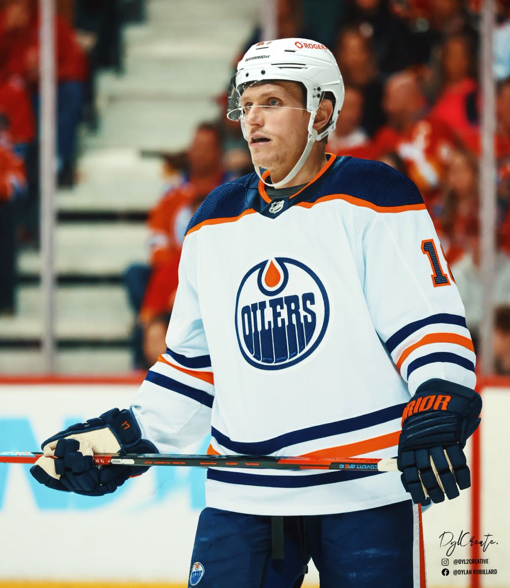 HendrixHockey_'s tweet photo. Nick Bjugstad has been traded to the Edmonton Oilers. 

Your first look at Nick and his new #Oilers threads 🧵 

#LetsGoOilers #GoYotesGo #runwiththepack #NHLTradeDeadline #smsports https://t.co/I2AQY1gWOH