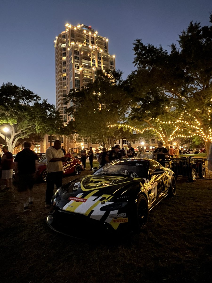 🦎Flying Lizard Motorsports tweet media