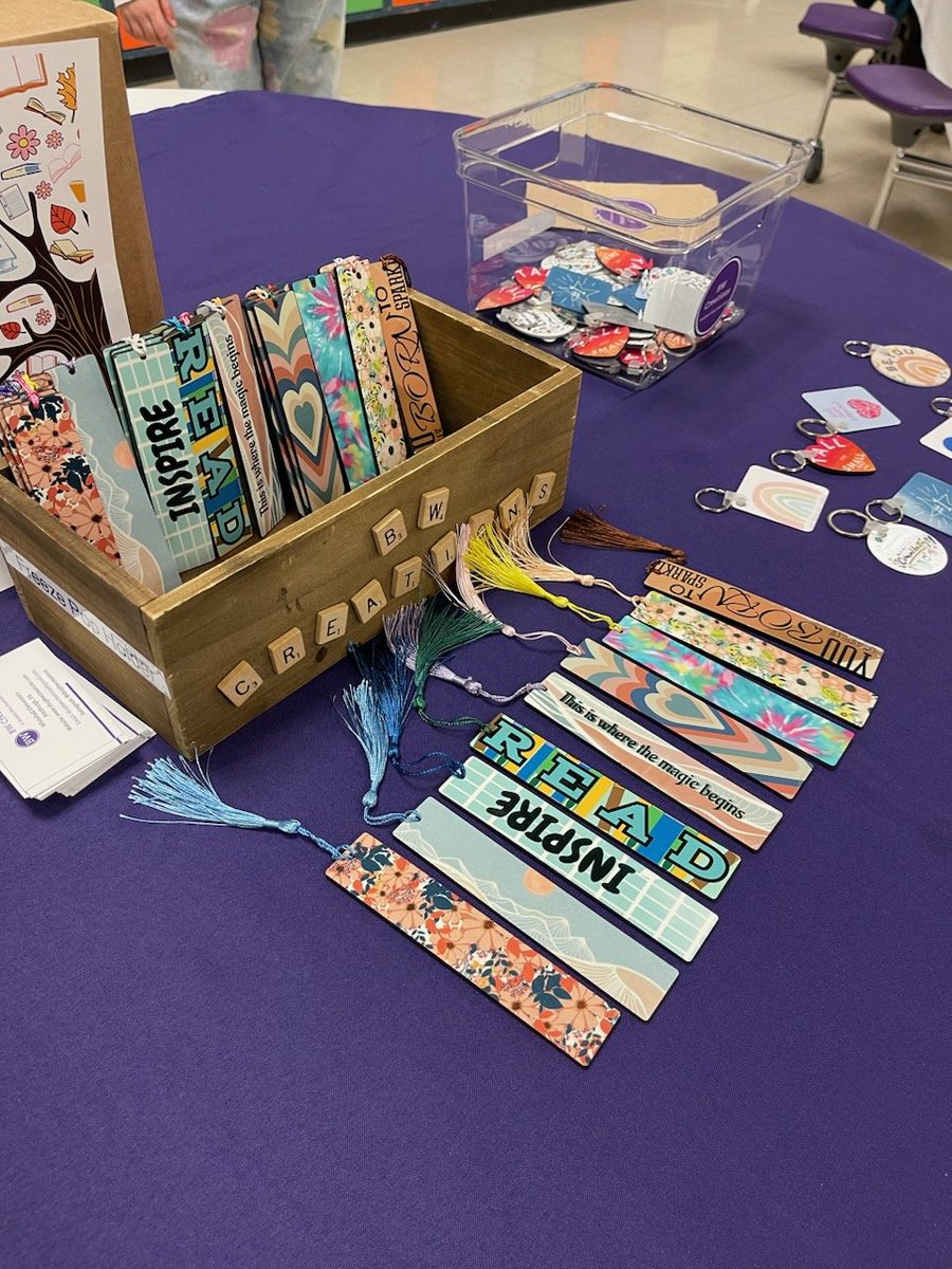 #BWCREATIONS had a small selling event tonight. Selling our newest product, BookMarks!  @RWScholars #edcorps @BWSDSTEAM