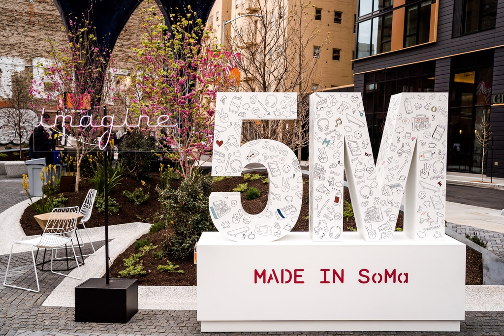 5M_SF's tweet photo. ONE YEAR AGO today, #TheParksat5M officially opened to the public!
And for a breath of fresh air, visit #5Msf to enjoy this green oasis in the city. Thank you to everyone who’s visited and contributed to the sense of community at #5M over the year!! 📸: @Kathleen.S.Photography https://t.co/h0JvYr9g88