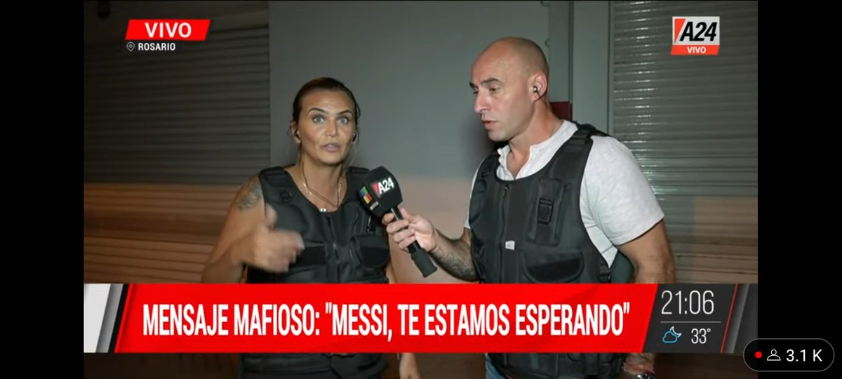 arena_octavio's tweet photo. "La realidad que estamos viviendo los rosarinos" dice la cara rota esta que no vive en Rosario y anda con chaleco antibala. Se ve que ahora me tengo que comprar uno para ir a cursar. Más amarillista y ridícula no venía... https://t.co/tz55dfsbIq