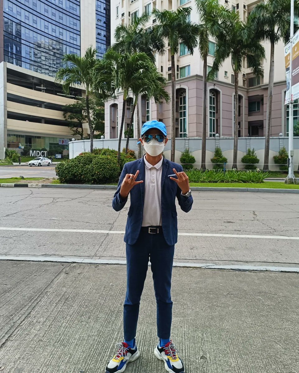 JPAbecillaPH's tweet photo. Ang nag-iisa pero matinding #blogger (nagsusulat sa website at social media) ni @IskoMoreno sa Luzon, Visayas, at Mindanao.
#MillennialWriter
#FilipinoBlogger
#CebuBlogger
#Influencer
#TwoJoints
#GodFirstโ๏ธ https://t.co/57LGb7Qdxg