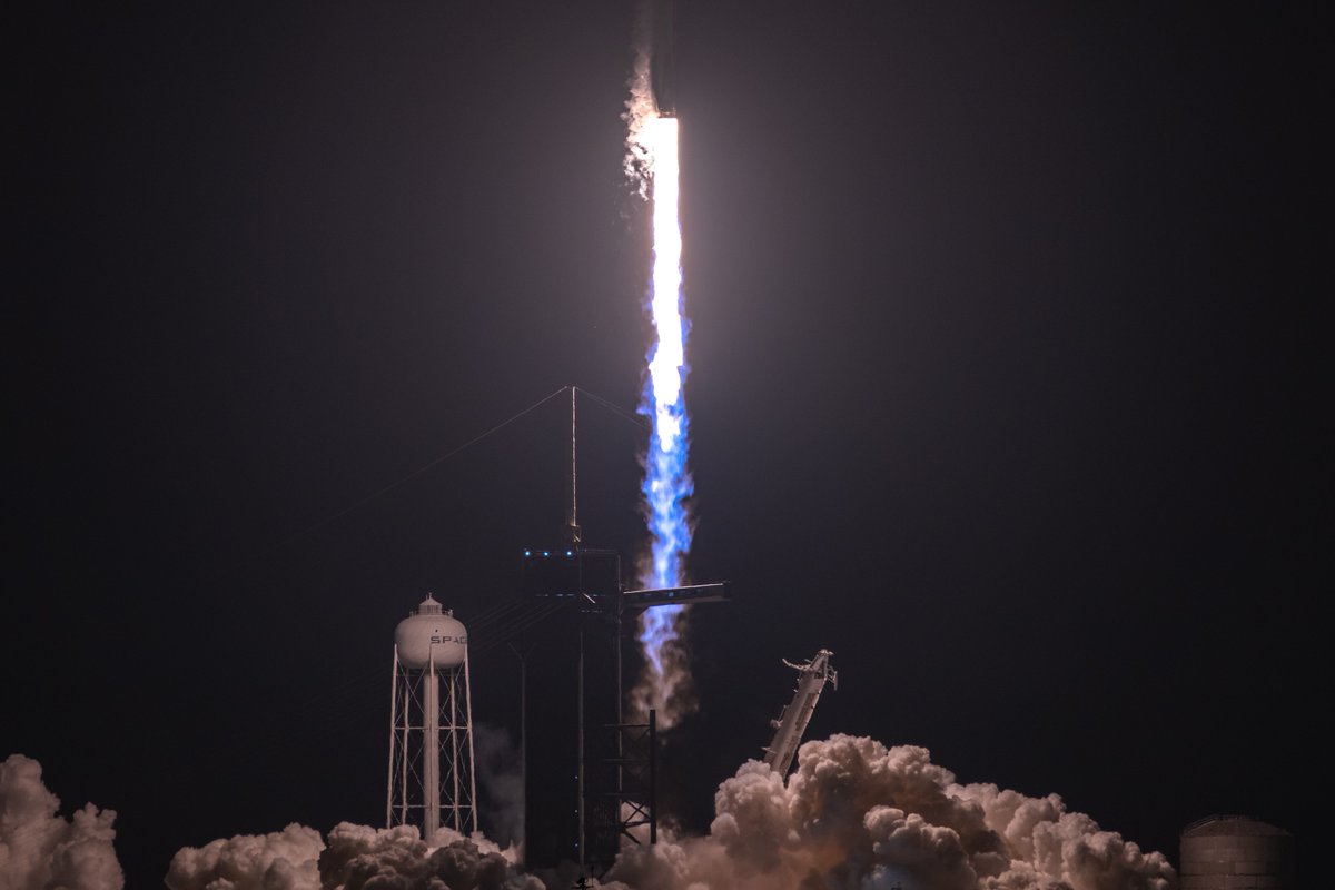 SLDelta45's tweet image. Check out the awesome photos from this morning&apos;s Falcon 9 Crew-6 launch! 

SLD 45 is proud to support missions like this that are crucial to research, innovation and advancement. Just another day as we #SetThePaceForSpace from AATS and the Eastern Range.