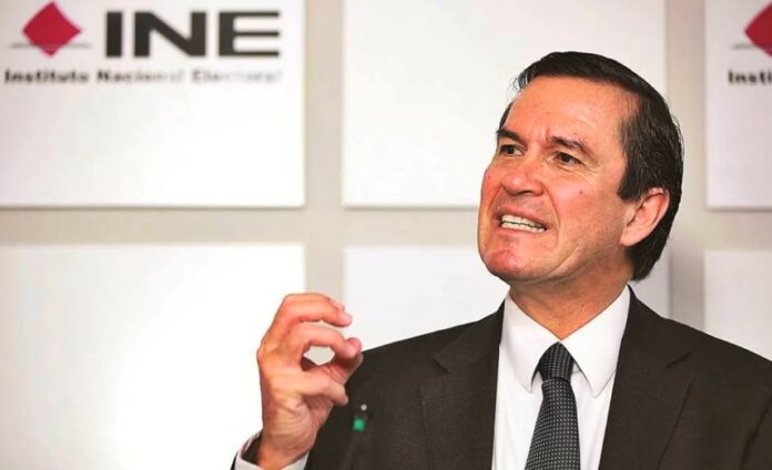 asilascosasWPM's tweet photo. Publican #PlanB en el DOF; @INEMexico inicia juicio electoral ante el Tribunal.

📲Edmundo Jacobo Molina, exsecretario Ejecutivo del INE por @WRADIOMexico 

🎙️ @EnriqueEnVivo https://t.co/O4CBfYHo8z