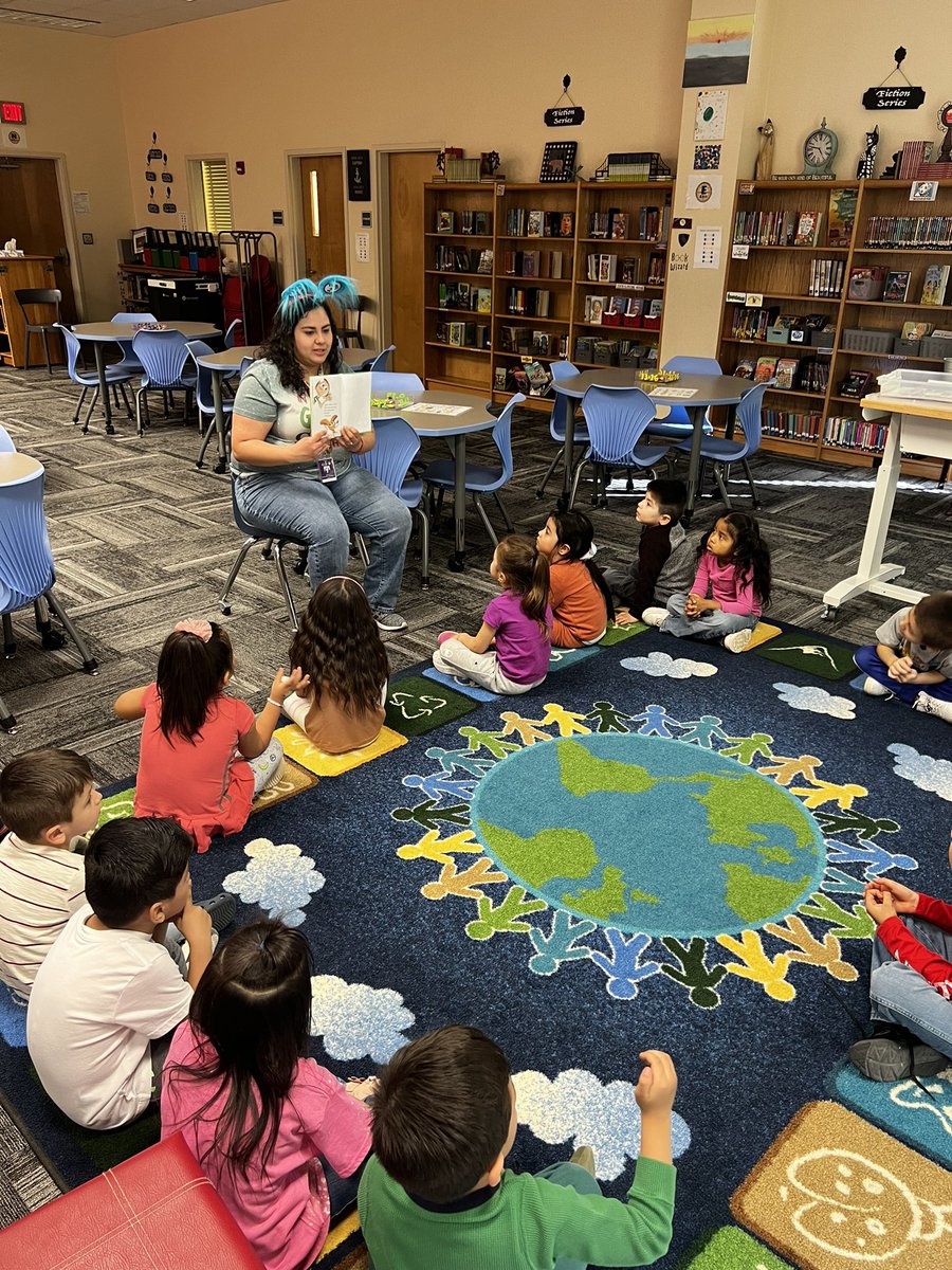 GoliadGrizzlyLibrary tweet media