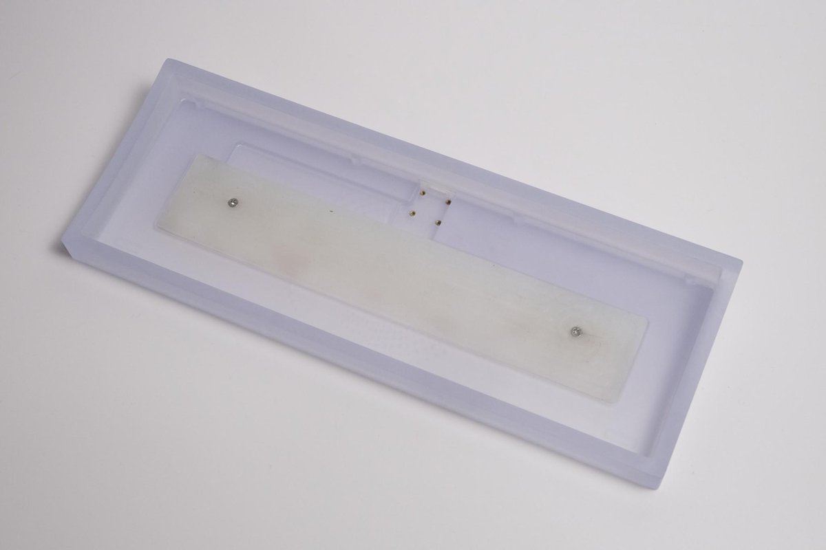 CannonKeys's tweet photo. Final Båge prototype in polycarbonate with silicone internal weight! Group buy date TBA! Stay tuned.

If you have any questions for the designer Nachie &amp; Co., feel free to join the discussion over in our #båge Discord channel!

Link in bio for the Geekhack thread. https://t.co/MZ6lCjezlH