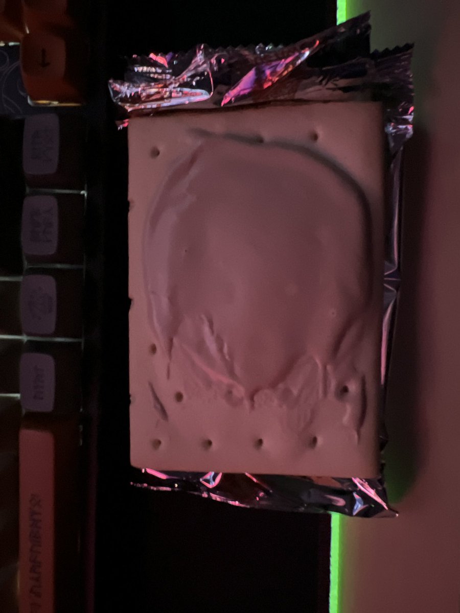 Deezman12's tweet photo. What the fuck bro @PopTartsUS https://t.co/bT1xHpyJLG