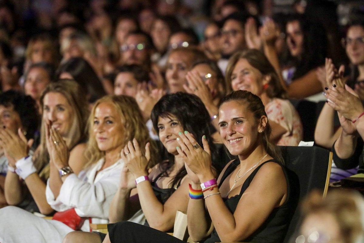 ¡Abrimos la cuarta edición de #NosotrasMovemosElMundo junto al presidente <a href="/alferdez/">Alberto Fernández</a>!

Porque #NosMueveLaDemocracia, celebramos 40 años de su vigencia ininterrumpida.

¡No te pierdas ninguna de las actividades y propuestas! Te esperamos mañana en 📍@elCCKirchner y <a href="/TecnopolisArg/">Tecnópolis Argentina</a>.