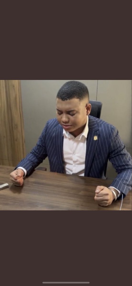 NegretSofia's tweet photo. En más historias con mi hermana: 

Vio esta foto y dijo “por que está bravo Mbappé ahí?” 

JAJAJAJAJAJAJA https://t.co/zrXB3BTni7