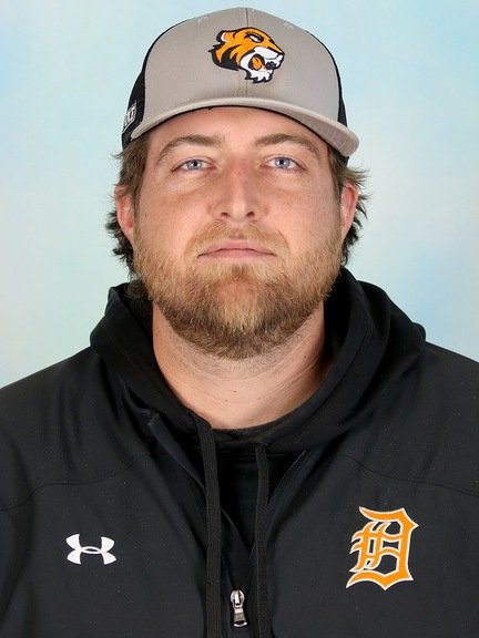 Prospects_NE's tweet photo. We are excited to announce @elliottengle of @DoaneBaseball to the summer staff.

Coach Engle will work with Pitchers and Coach in the 2025 age group. This is Coach Engle's 4th season with the Prospects.

Coach Engle bio:
https://t.co/GPUQsp15KJ https://t.co/a4Tb3xxOqR