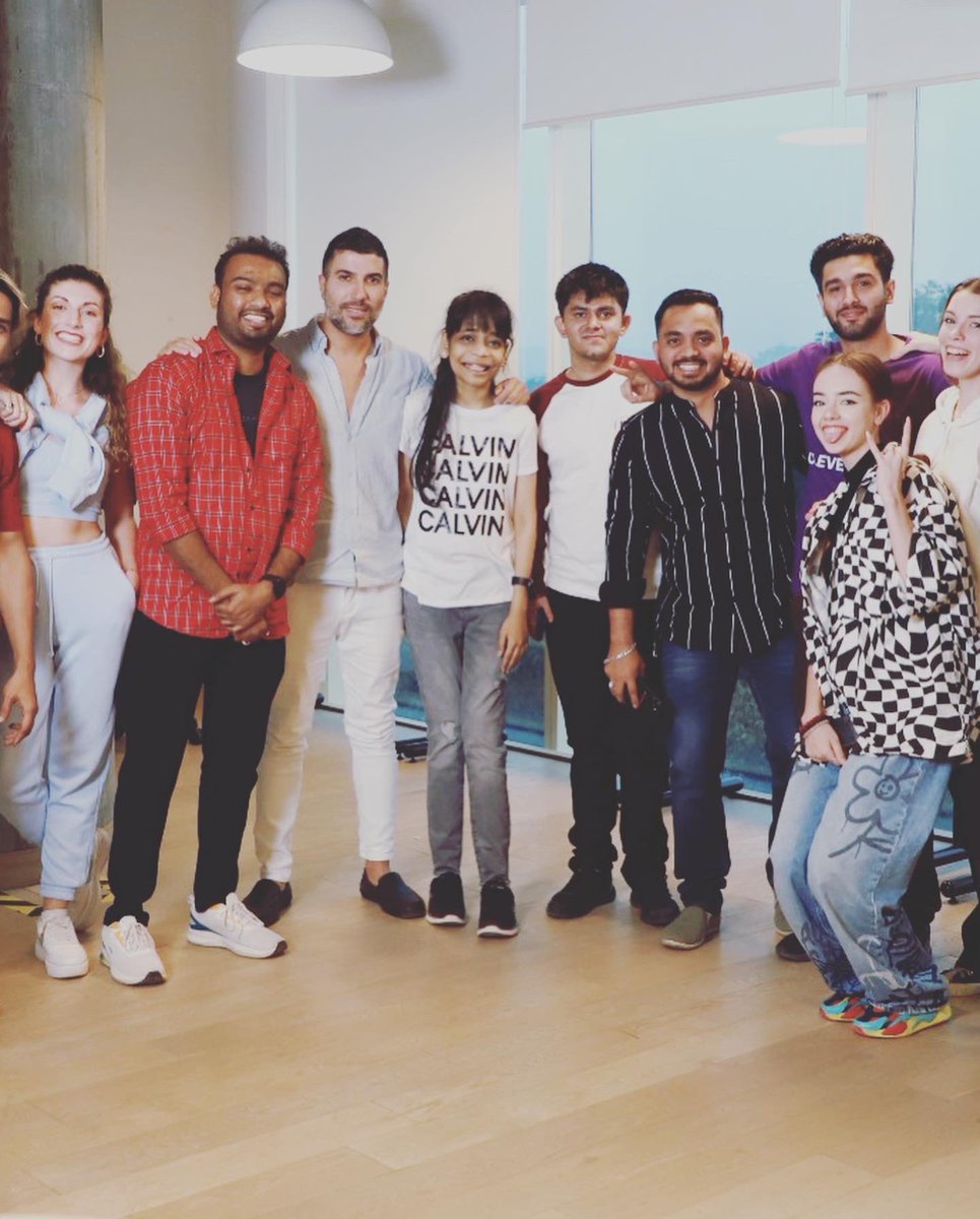 jydlabs's tweet photo. #hollywood to #bollywood thank you all for dealing with me on set :-) https://t.co/5GG9mMBkIh