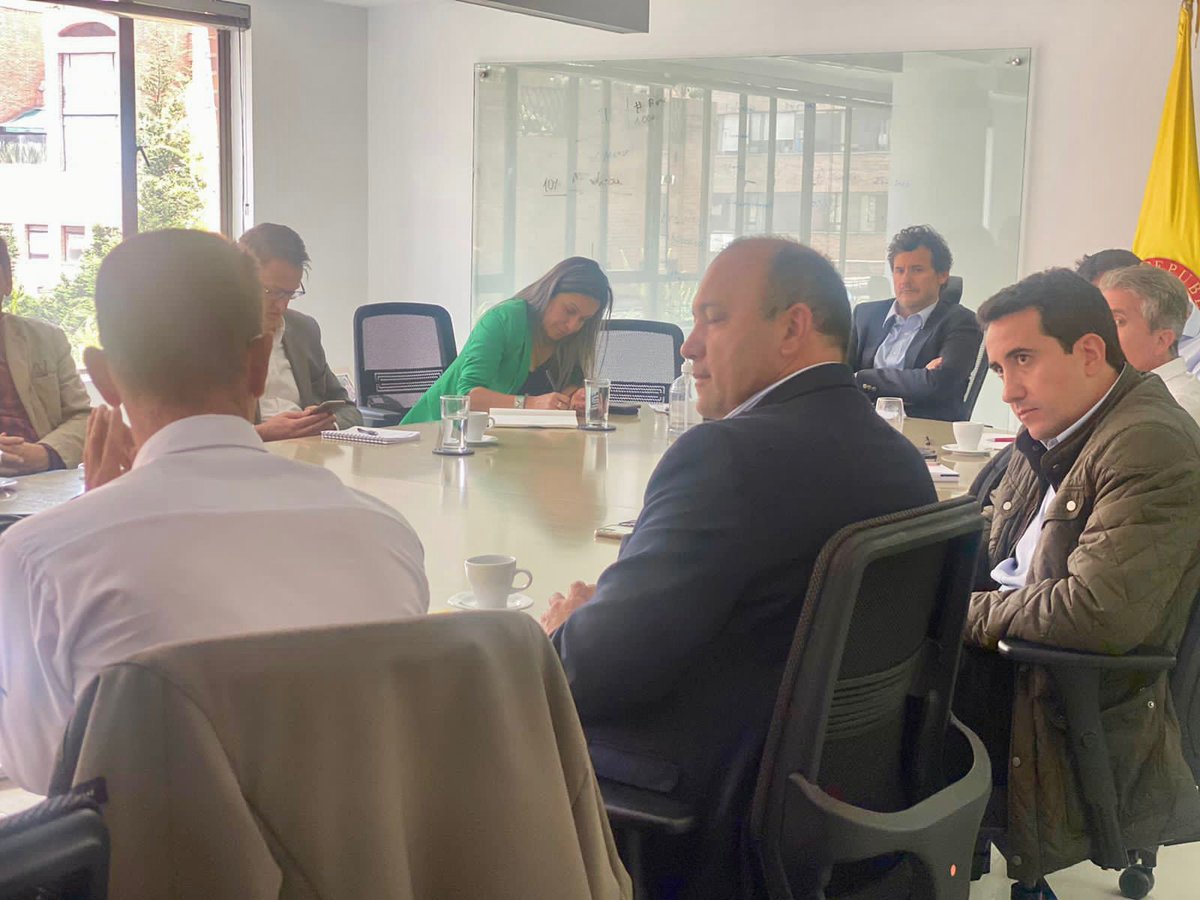 ADR_Colombia's tweet photo. La Agencia de Desarrollo Rural sostuvo un encuentro con la Mesa Agroalimentaria de Norte de Santander, que reúne a 6.600 productores agrícolas de la región, con el interés de avanzar en acuerdos para aunar esfuerzos en pro del desarrollo productivo del Catatumbo y el departamento https://t.co/NiRPW2SwNh