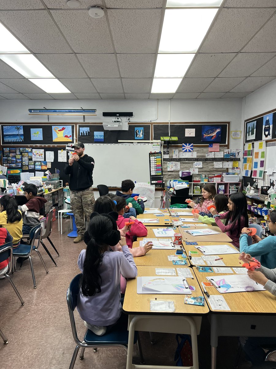 Today’s Read Across America celebration was amazing! All of our guest readers read fascinating books that connected to SEL. Then, our students were able to complete projects involving writing their names in Arabic, writing “I am” statements, and making poppy flowers! 📚