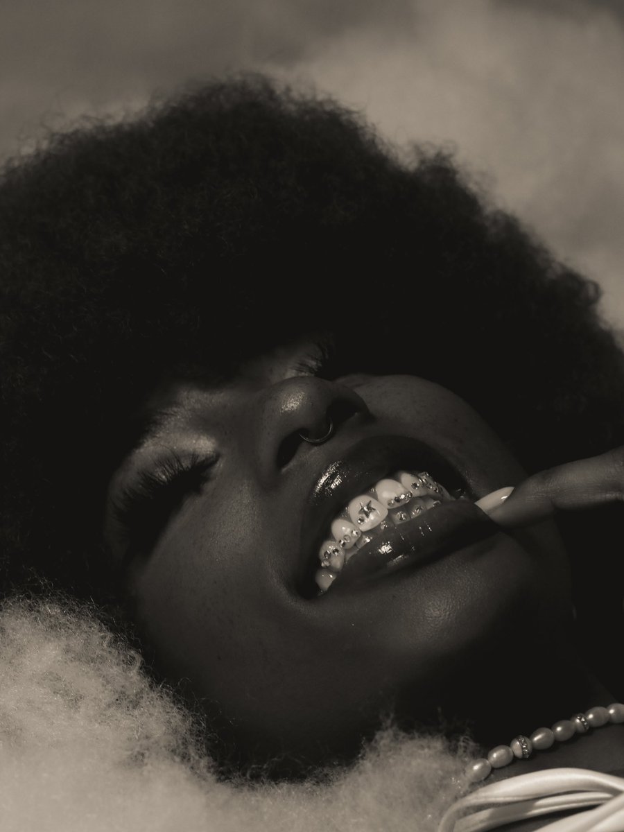 blvckarchives's tweet photo. Stuck up in the clouds https://t.co/ayqr938mWg