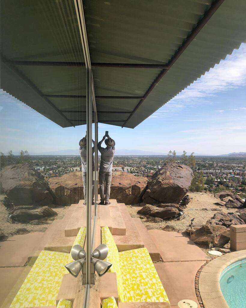 FlavinArchitect's tweet image. Caught in the act of geeking out on the Frey House II. Photo by the talented @amy.munsat.design 
.

#albertfrey @modernismweek2023
@modernism_week 
#steelconstruction #midcenturymodern #desertmodernism #modernismweek #corrugatedmetal #naturalmodern #orga… instagr.am/p/CpTlYnjPE1Q/