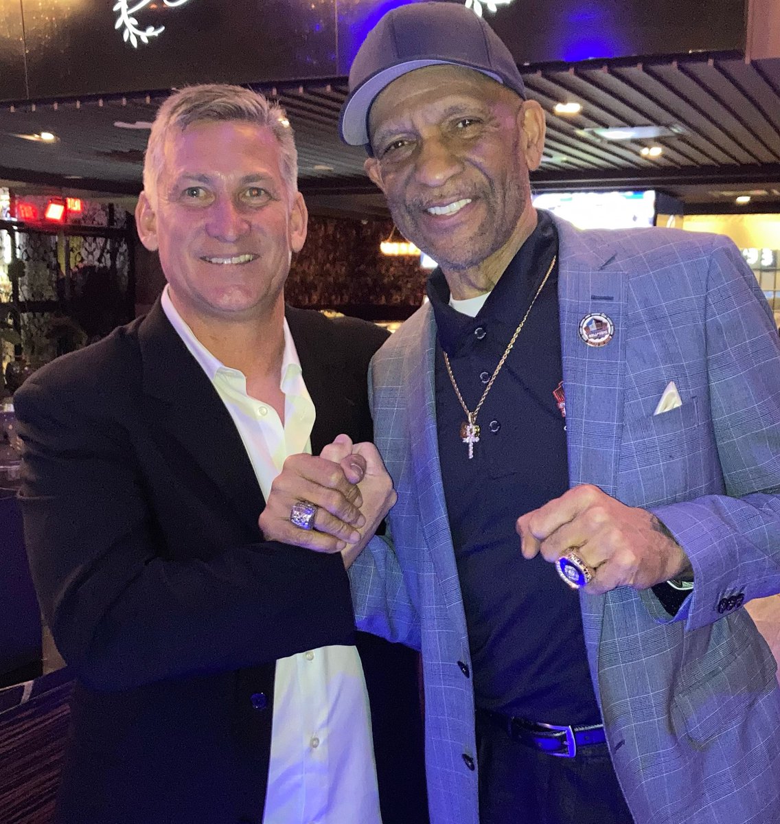 Good Times hangin’ with some of the Dallas Cowboy legends at the 1st annual Cowboys gathering party. Drew Pearson https://t.co/RfNFlc2edG