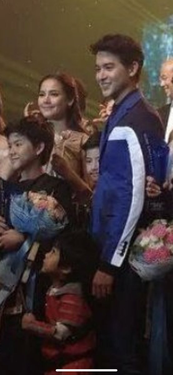 allzhann's tweet photo. @GxrnWxdnxsdxy พี่ๆไม่ให้ซีนผมยืนบ้างเยยยย https://t.co/lFkJ5kuOhI