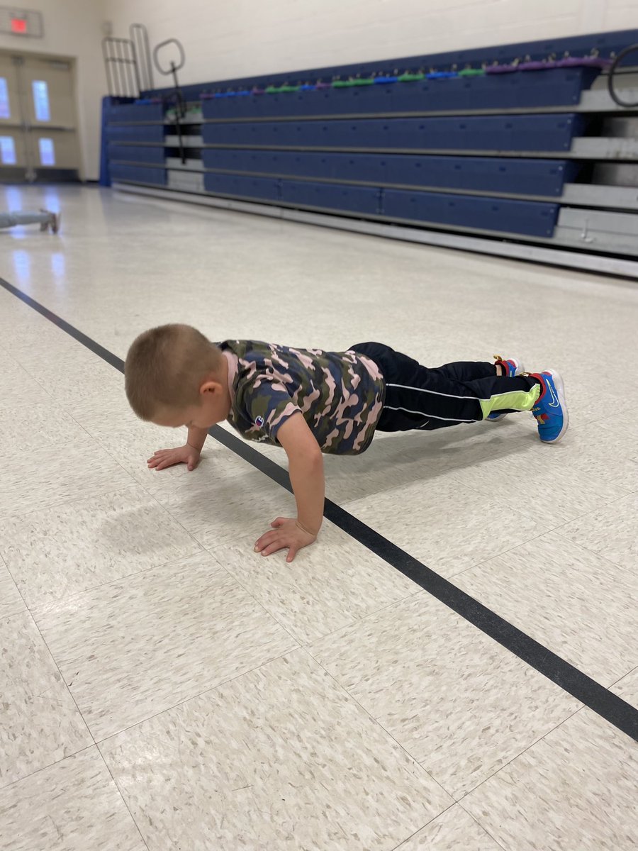 LVELIONSPE's tweet photo. Kindergarten &amp; 1st grade Fitness Club’s skill of the day was Push Ups! Couldn’t have been more proud of the way these kids got after the Workout of the Day:
5 minute AMRAP 
5 Push Ups
Run to the line
5 Push Ups
Skip back to the start line!
🦁💪 https://t.co/5I2vhH3QQp