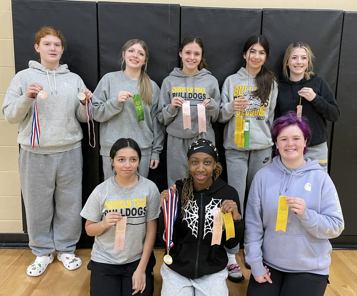 TheTrailGAth's tweet photo. Congrats to our female track girls that placed last night at the Coppell track meet! Keep working hard and representing @CTMSBulldogs well! https://t.co/Tr8FGI7oE0