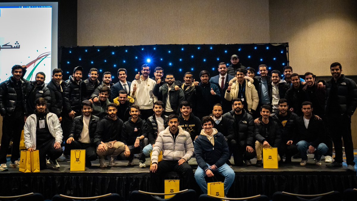 اشكر كل من ساهم و ساعد بإقامة مؤتمر #القصر_الاحمر 
و اشكر مقدم الحفل ناصر العجمي و دكتور فيصل الهاشمي و الشاعر علي العساف الشمري و الشاعر خالد بدر الديحاني
و أيضا اتقدم بجزيل الامتنان لكل من شرفنا في حضوره و سامحونا على القصور 
<a href="/naser_media/">ناصر العجمي | مُذيع 🎙</a> 
<a href="/FaisalAlhashmi/">الدكتور فيصل الهاشمي</a> 
<a href="/l3saF/">علي العسّاف</a> 
@al_dai77ani