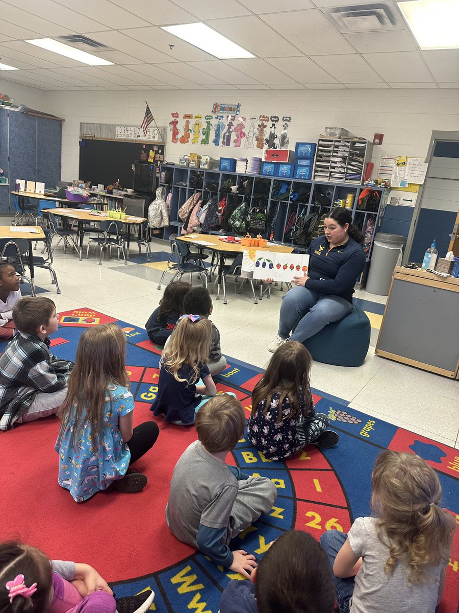 Skyview_Elem's tweet photo. Thank you @wvurowing for coming to read to our rockets on Read Across America Day! We loved listening to the different stories! 💙🚀📚#readacrossamerica #readacrossamericaweek2023 https://t.co/cbSk4vvDAw