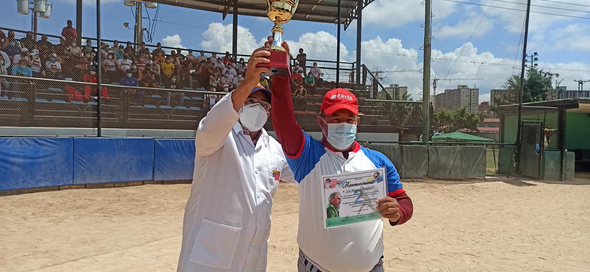 Desde la Dirección Nacional de la Misión Médica y el Grupo Nacional de Redes Sociales, le deseamos muchas felicidades por su cumpleaños al Dr. <a href="/MisaeVJI/">Misael1972</a>, Vicejefe Integral, actualmente jefe de la Misión en funciones.

¡Muchas Felicidades! 🎂🍷🍾

🇨🇺#CubaPorLaVida 💖
