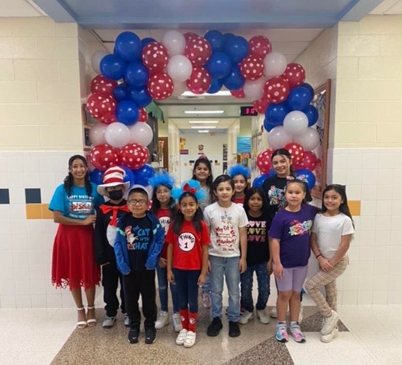 Oh the places you will go!❤️🤍💙Thank you  @LibrarianLopez for a special week! #drseussbirthday #ReadAcrossAmericaDay #fieldsinspires
