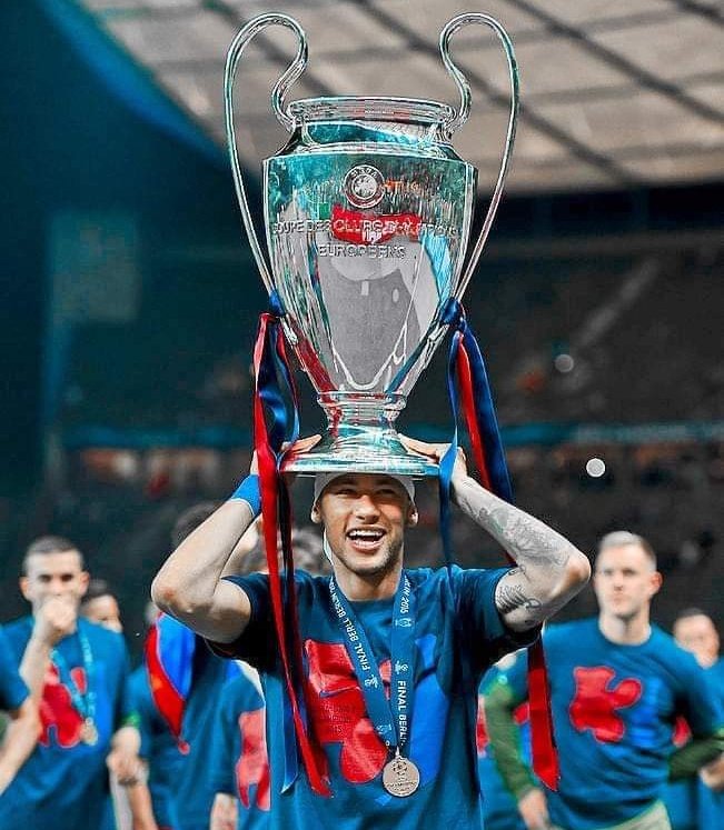 Fato:❗️8 anos se passaram e Neymar segue sendo o último Brasileiro a ser o Artilheiro da Champions league, com 10 gols 🔥🇧🇷