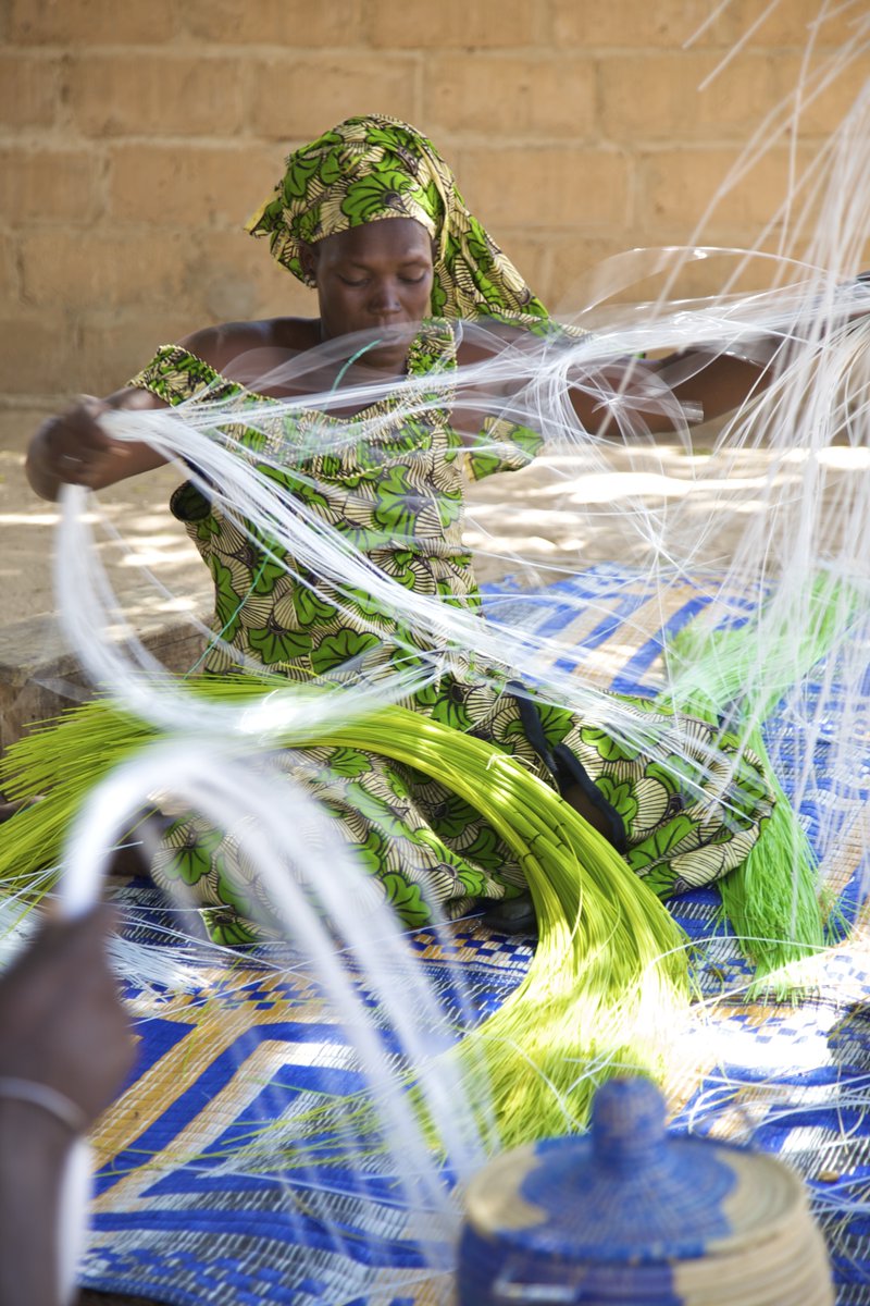 PeaceCorps's tweet photo. Economic development is key for communities to flourish. Volunteers and counterparts cultivate connections with banks, municipalities, and entrepreneurs to encourage &amp; generate economic opportunities. How do you #ConnectWithTheWorld?

Join us. https://t.co/9ZF5El0hAK
#PCWeek2023 https://t.co/c19MT4r7Wa