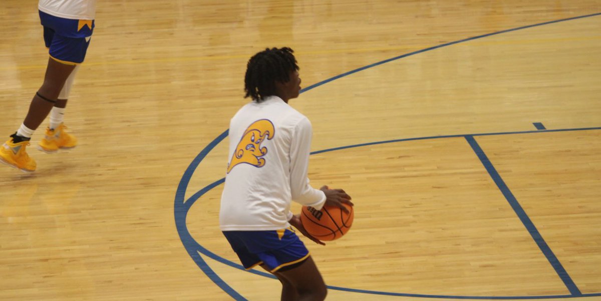 thankful to be invited to <a href="/SSPExposure/">Southern Sports Platform</a> showcase &amp; Talking hoops in da sip showcase <a href="/TelanteWebber/">TeLante' Webber</a>  <a href="/evgeeker/">Coach EV</a>  <a href="/JoshSharp_/">Josh Sharp</a> <a href="/CoachKwithaC/">Seth Cayson</a> @THSGoldenWave