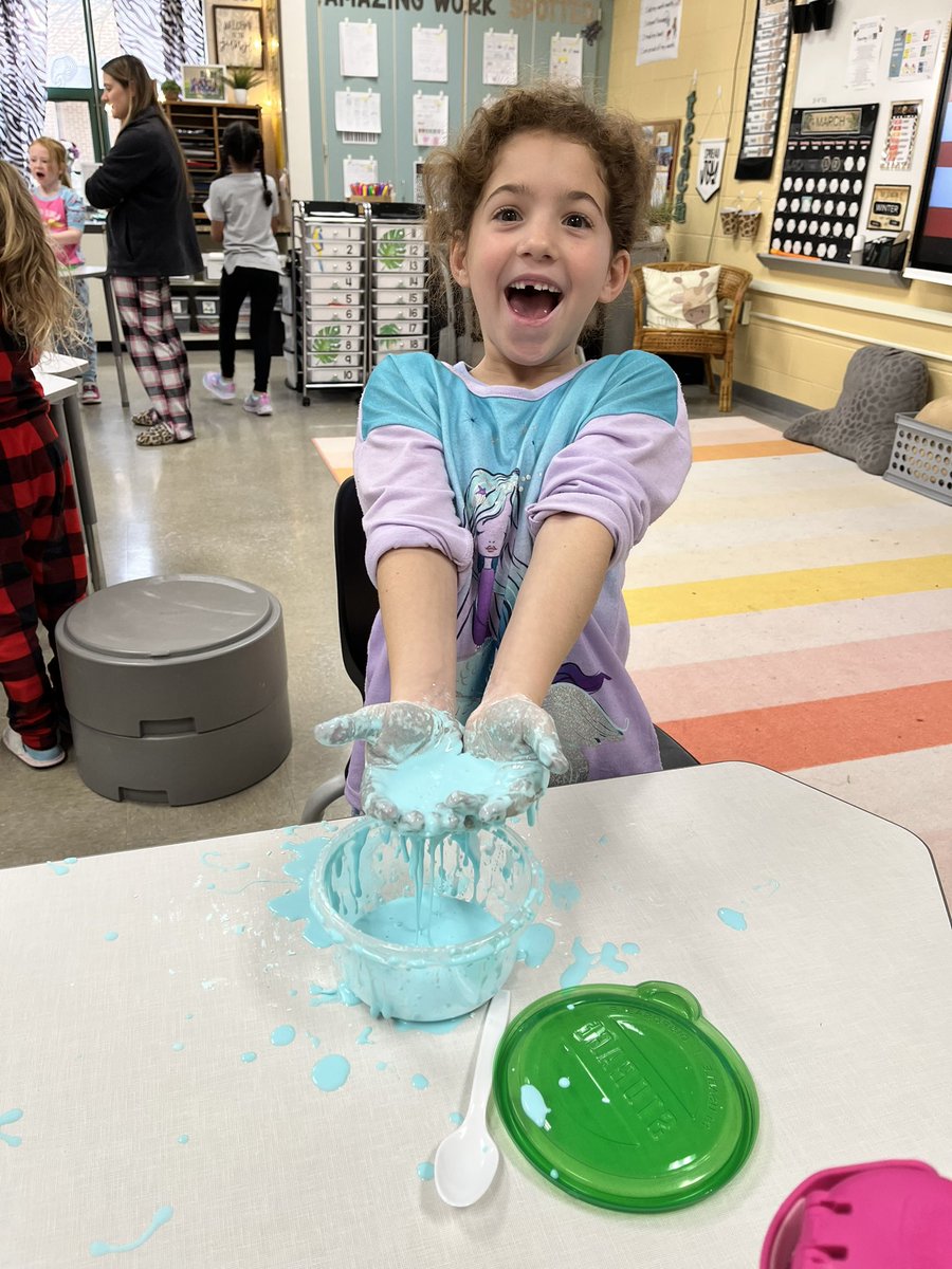 Mrs. Brenize tweet media